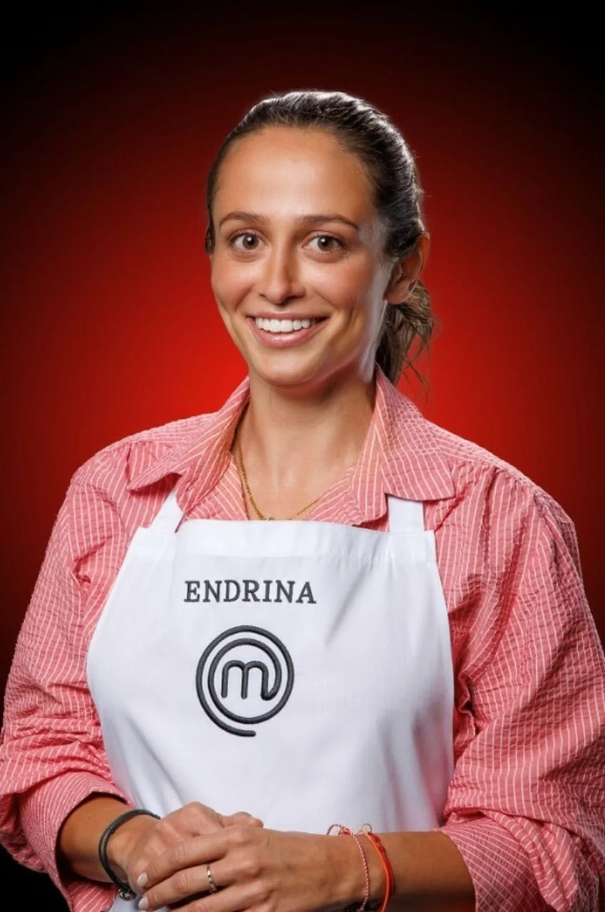 Endrina Muqaj u bijeloj MasterChef kecelji s imenom