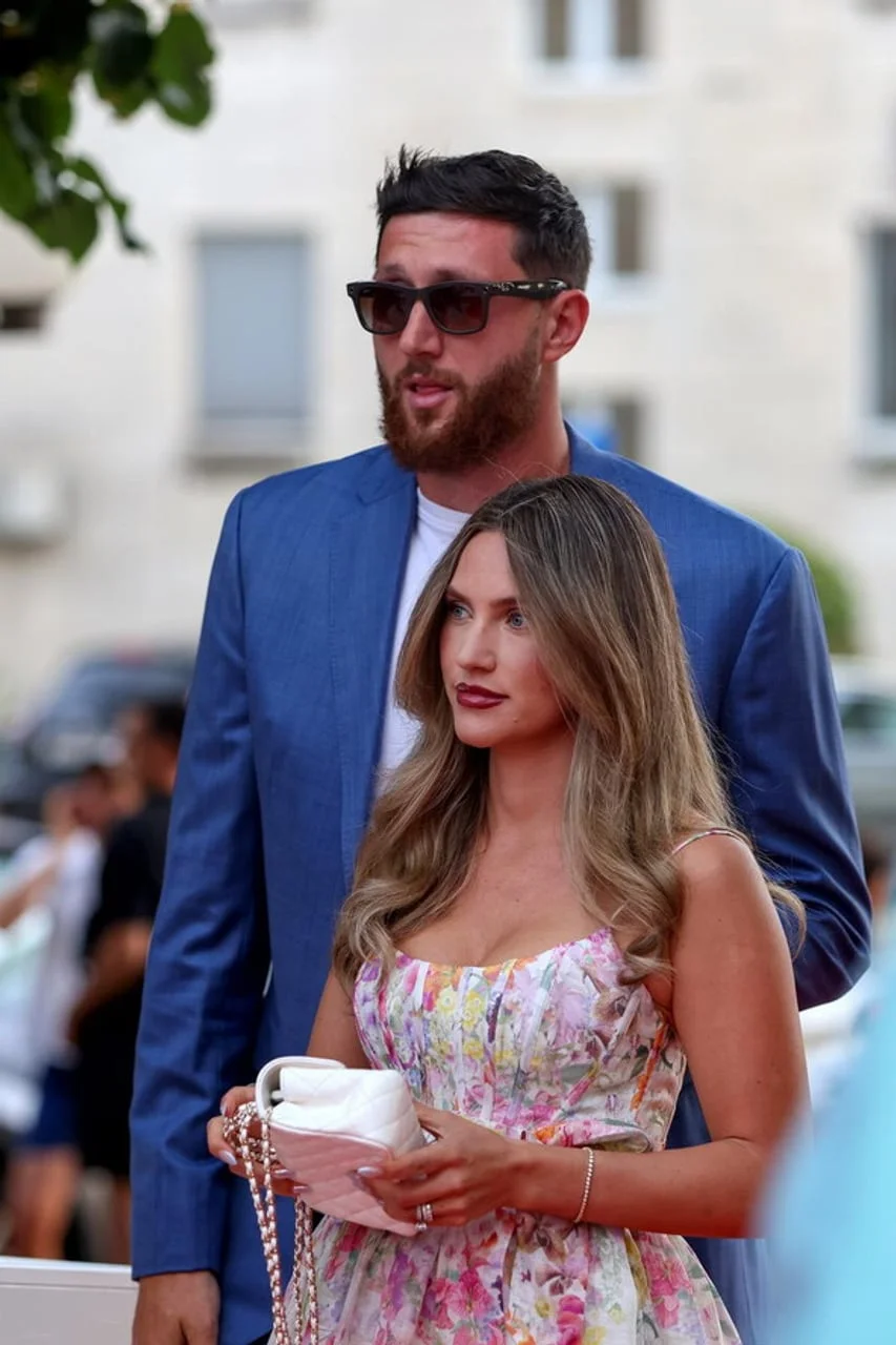Jusuf Nurkić i Emina Durić u svečanoj odjeći
