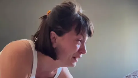 Tužna Ivana Paradžiković u profilu, s vidljivim emocijama na licu