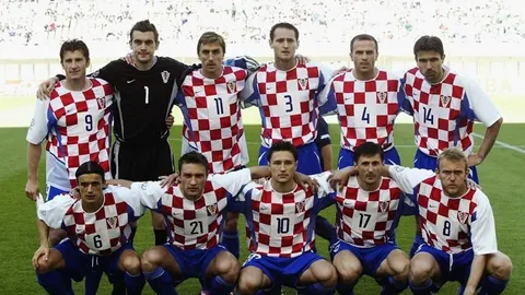 Reprezentacija Hrvatske u tradicionalnim crveno-bijelim kockastim dresovima