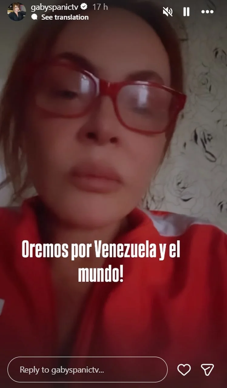 Gabriela Spanic s crvenim naočalama i tekstom o molitvi za Venezuelu