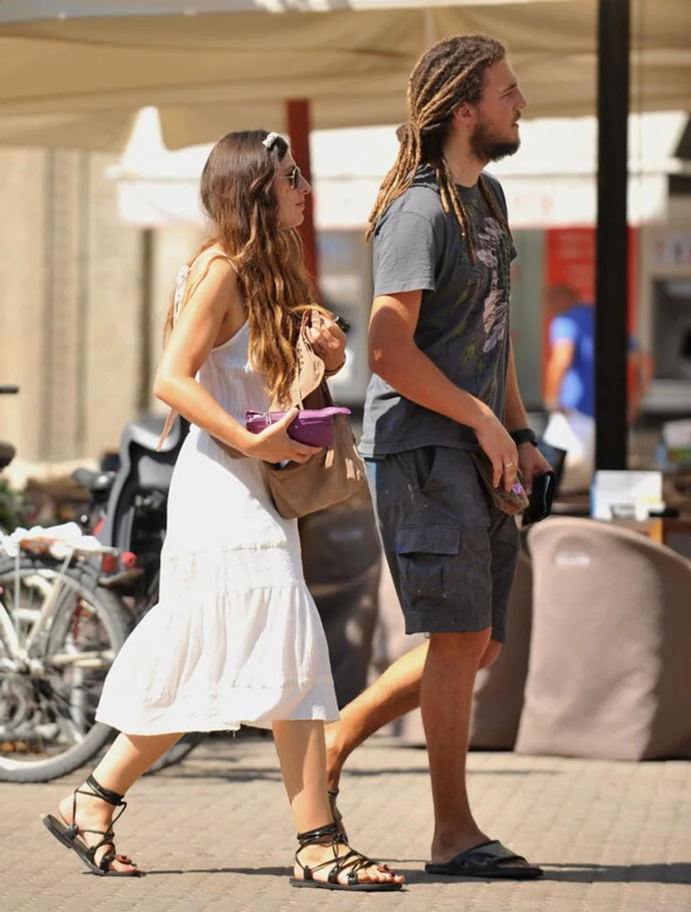 Jelena Radan u elegantnom outfitu u zatvorenom prostoru