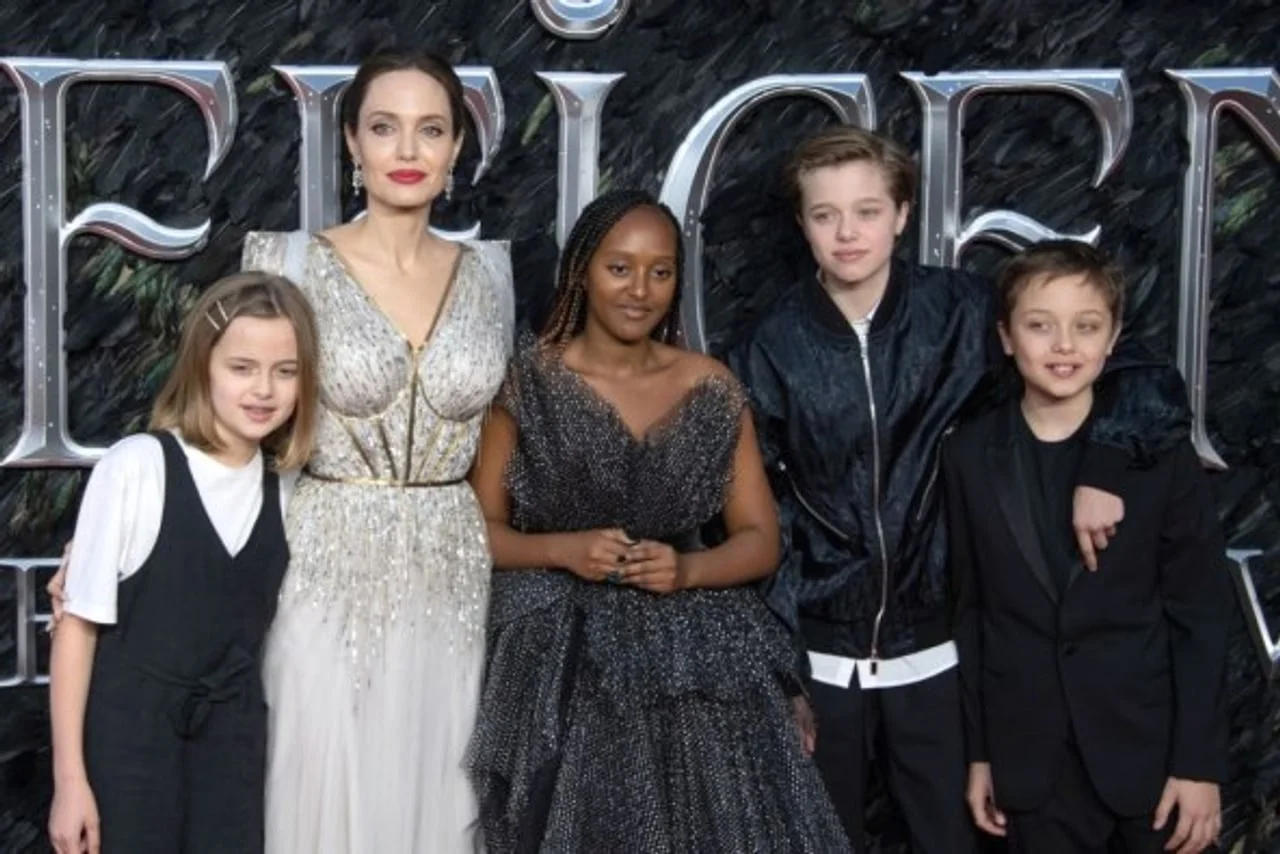 Angelina Jolie i njezina djeca na crvenom tepihu