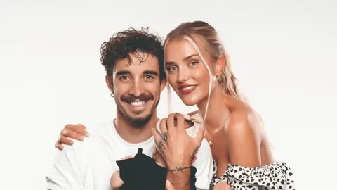 Portret Šime Vrsaljka i Kaje Vidmar koji se smiješe