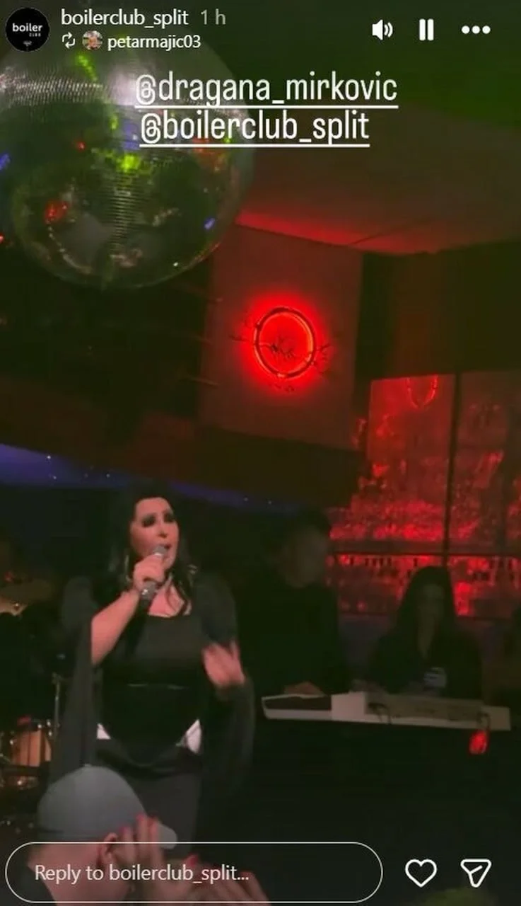Screenshot s Instagrama prikazuje Draganu Mirković kako pjeva u klubu Boiler