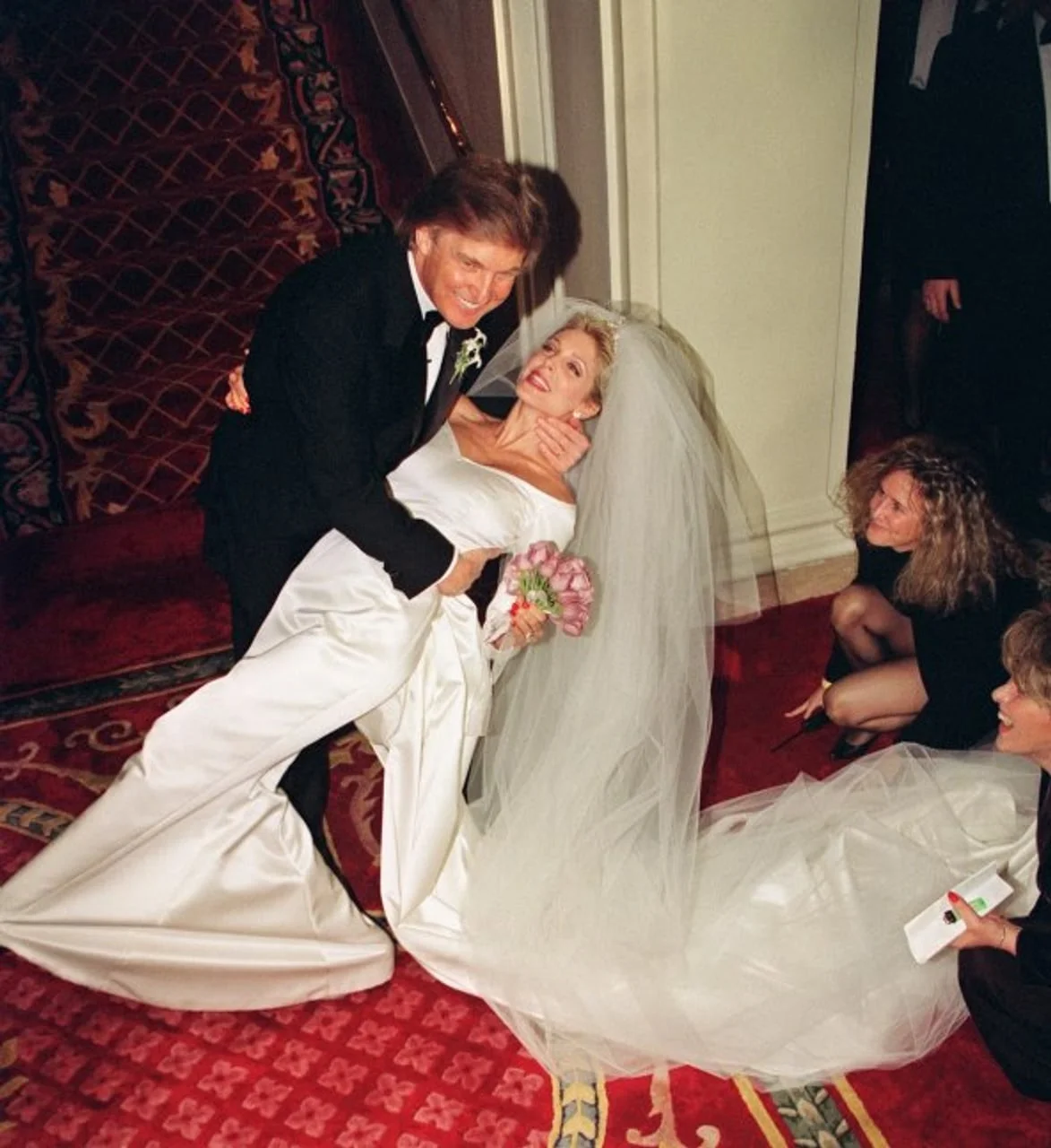 Donald Trump i Marla Maples u vjenčanici na crvenom tepihu
