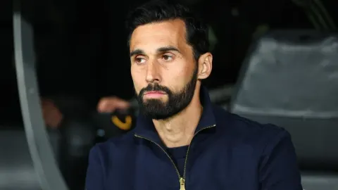 Alvaro Arbeloa s ozbiljnim izrazom lica na klupi Real Madrida