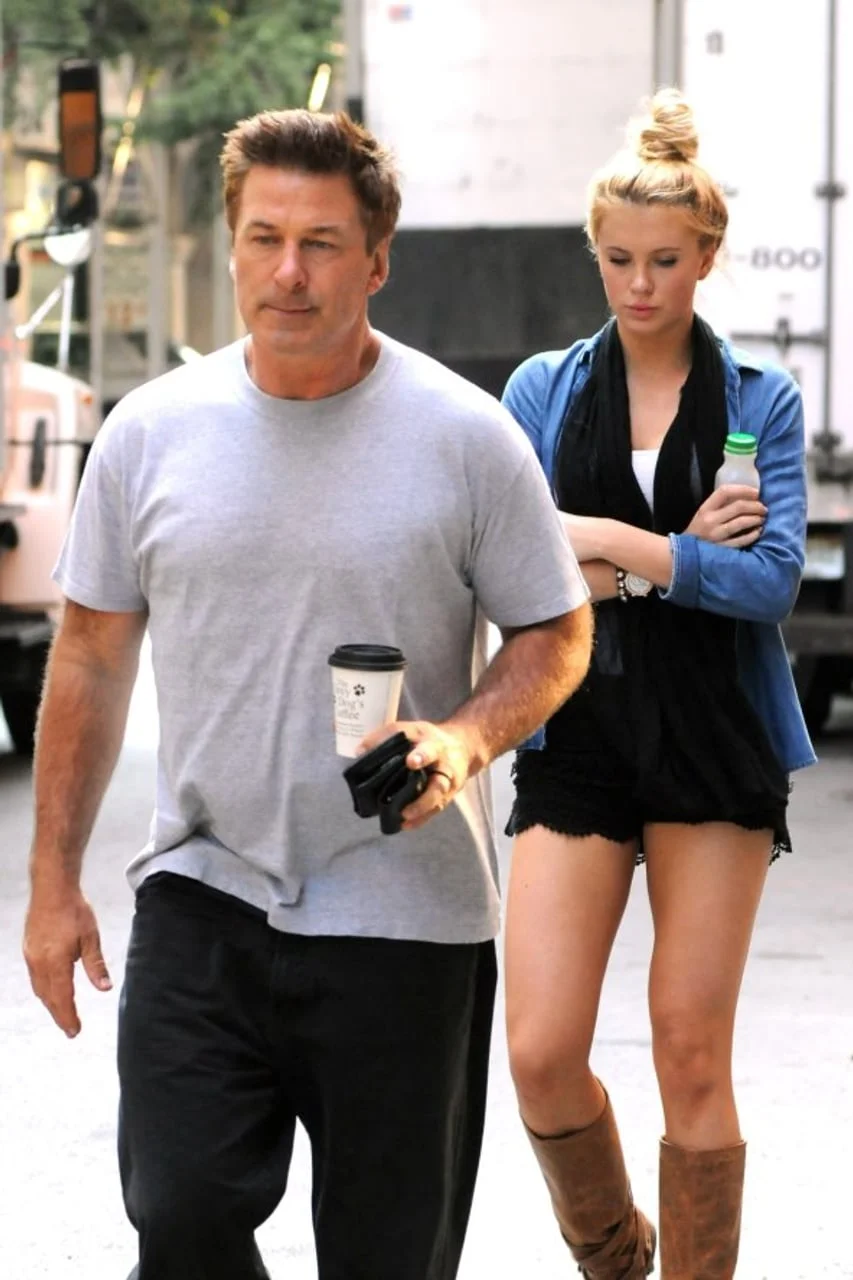 Alec Baldwin i kći Ireland Baldwin u ležernoj šetnji gradom