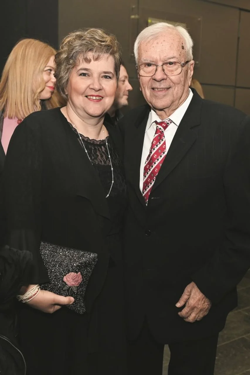 Skladatelj Hrvoje Hegedušić i Ljerka Hegedušić u svečanim odijelima