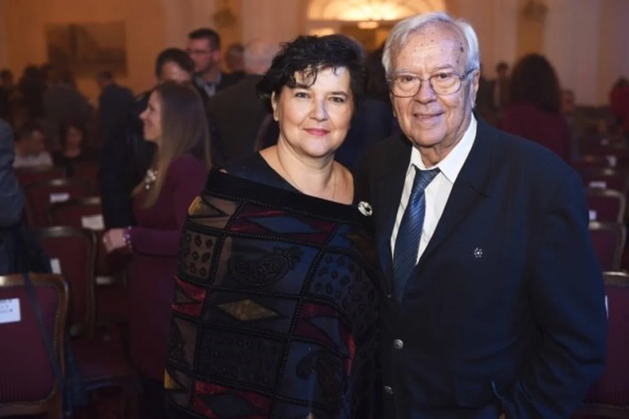 Hrvoje i Ljerka nasmijani na svečanom prijemu