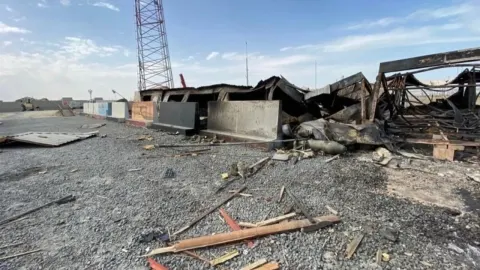 Uništeni objekti i krhotine nakon napada u vojnoj bazi u Kuvajtu.