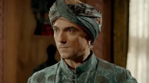 Glumac Selim Bayraktar kao Zumbul-aga u seriji Sulejman Veličanstveni