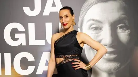 Larisa Lipovac Navojec u elegantnoj crnoj haljini na premijeri