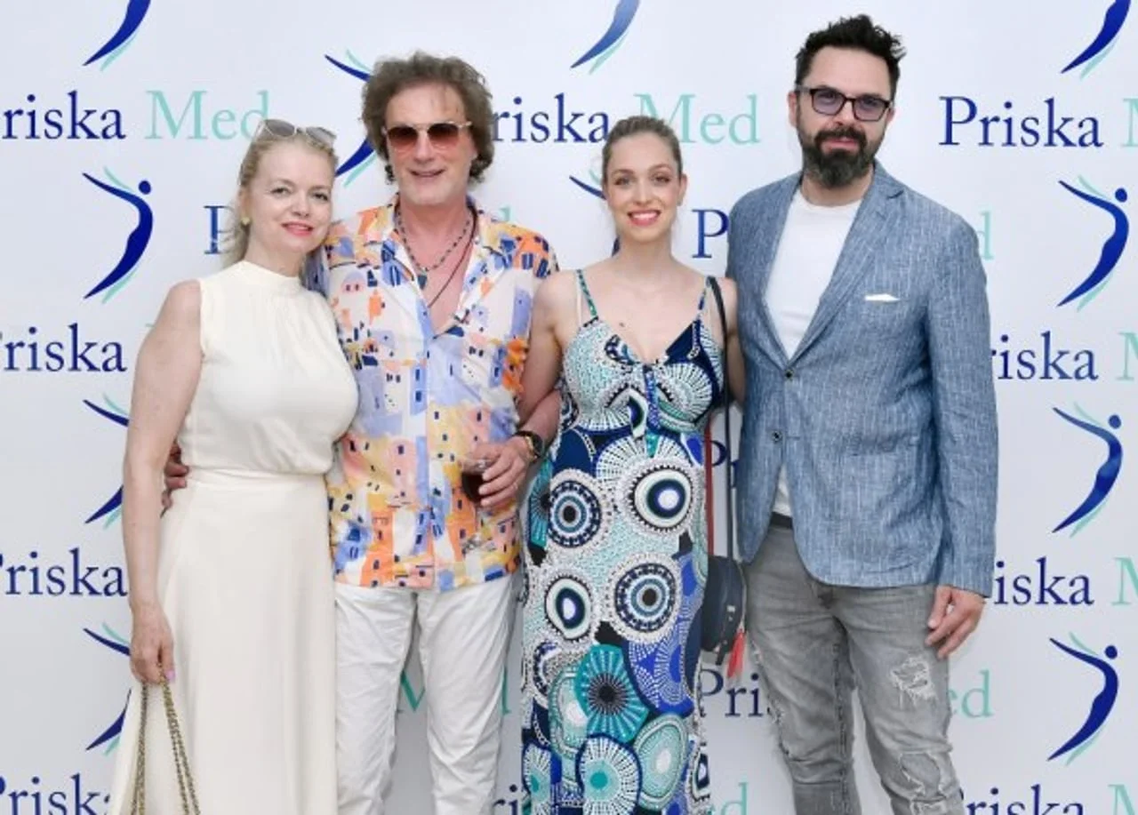 Vjekoslava, Tonči, Hana i Petar Grašo zajedno poziraju na događaju