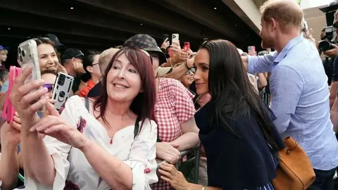 Meghan Markle snima selfie s obožavateljicom u Sydneyju