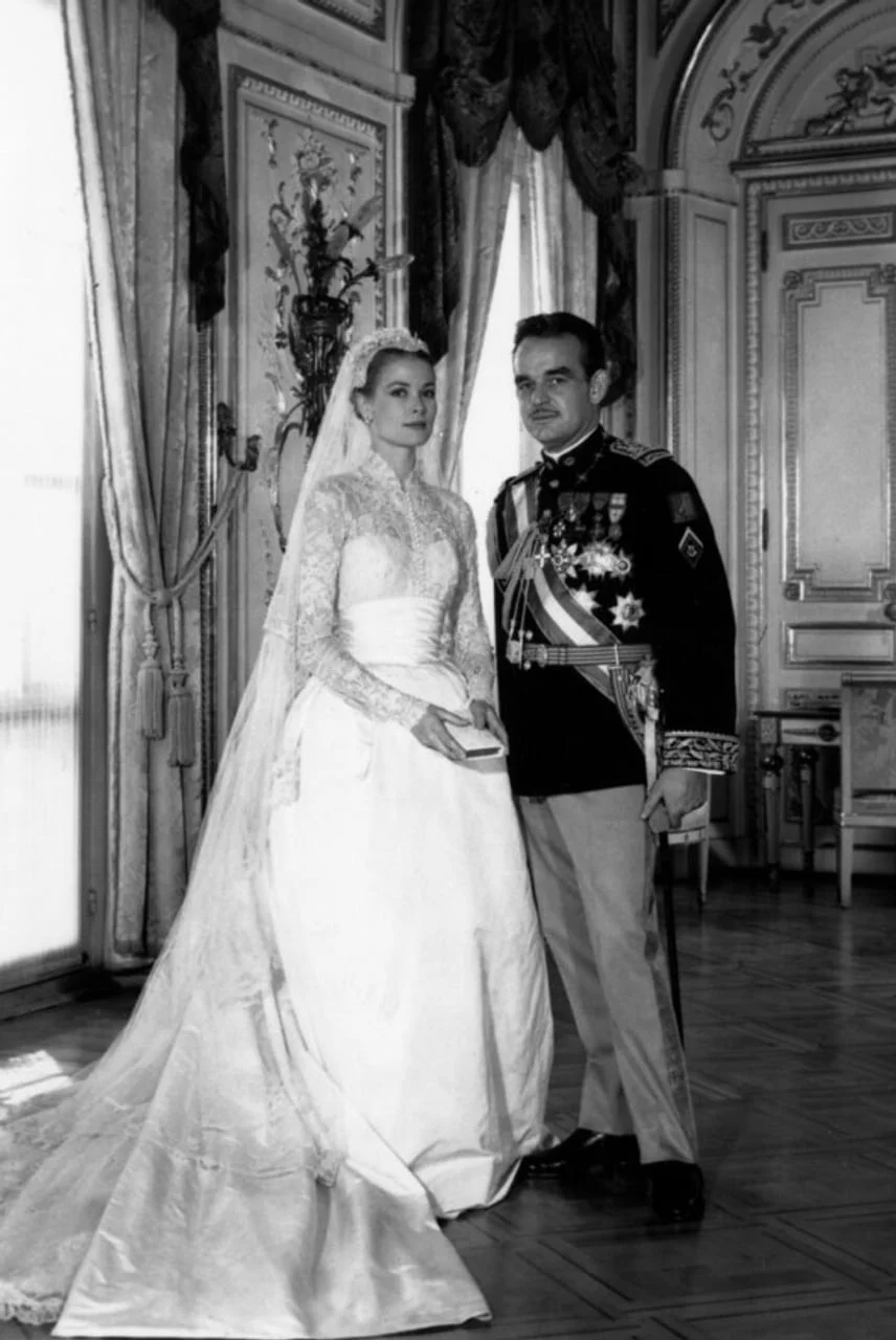 Vjenčanje Grace Kelly i princa Rainiera III u raskošnoj dvorani