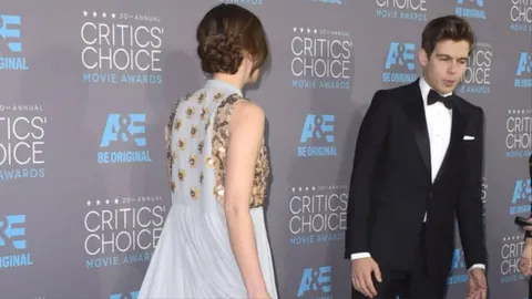 Keira Knightley i James Righton na crvenom tepihu dodjele nagrada