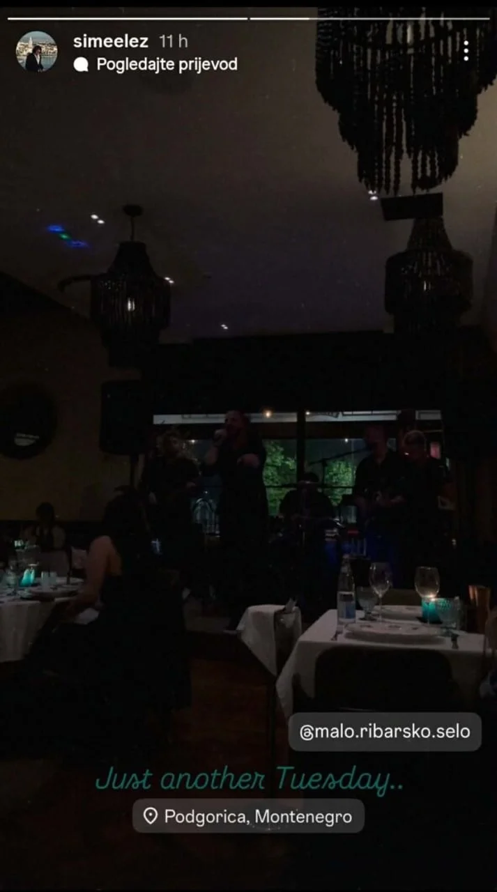 Unutrašnjost restorana u Podgorici tijekom večernjeg izlaska