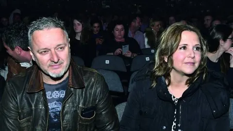 Marko Perković Thompson i supruga Sandra sjede u publici