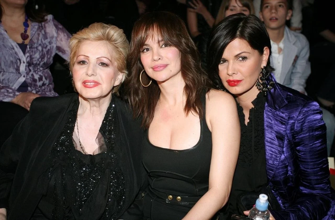 Danijela Car i Severina sjede zajedno u prvom redu na društvenom događaju.