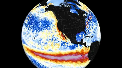 Satelitska karta Zemlje koja prikazuje toplinske anomalije u Tihom oceanu.
