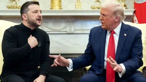 Zelenski i Trump u ozbiljnom razgovoru tijekom službenog sastanka u uredu.